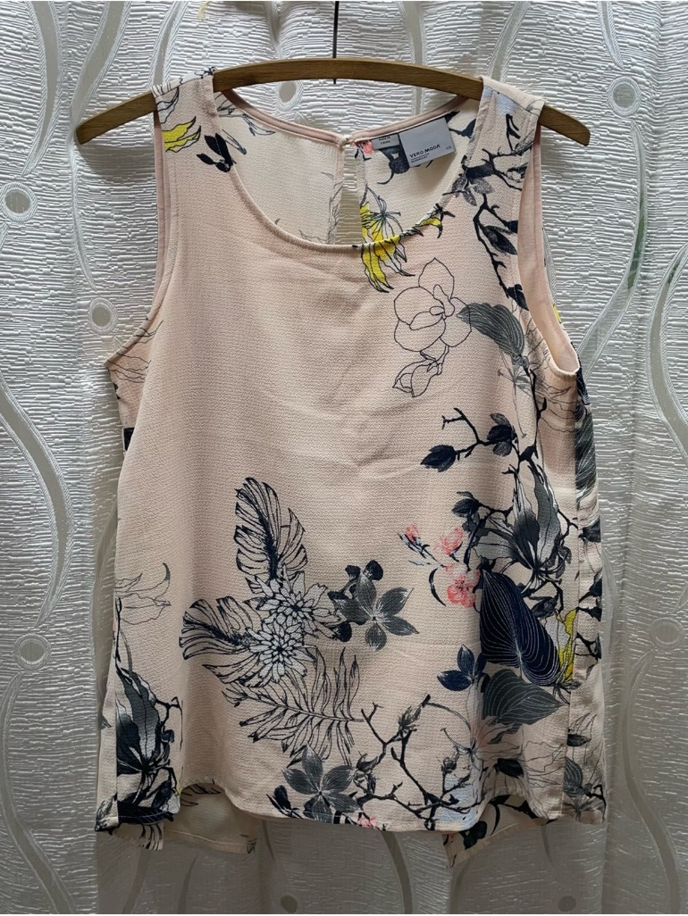 Vero Moda Floral Sleeveless Top Womens XS Pink Split‎ Back VMMABLE SL TOP